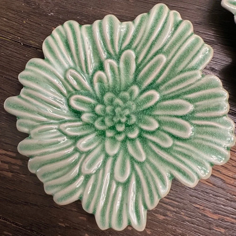 Pottery Barn Chrysanthemum Pillar Candle Plates Accent Decor NEW 6 Piece Set